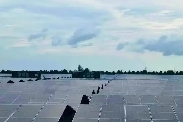 Help Singapore PV project successfully completed, build a green future!